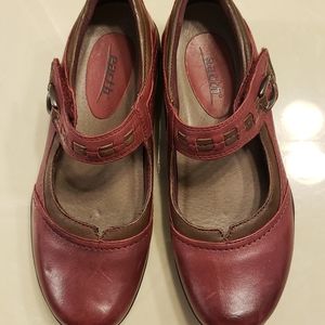 Earth Angelica Mary Jane wine shoes size 7